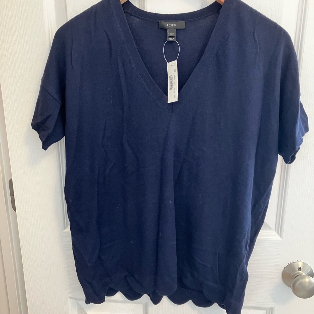NWT J Crew Merino Wool XS v neck scallop hem sweater